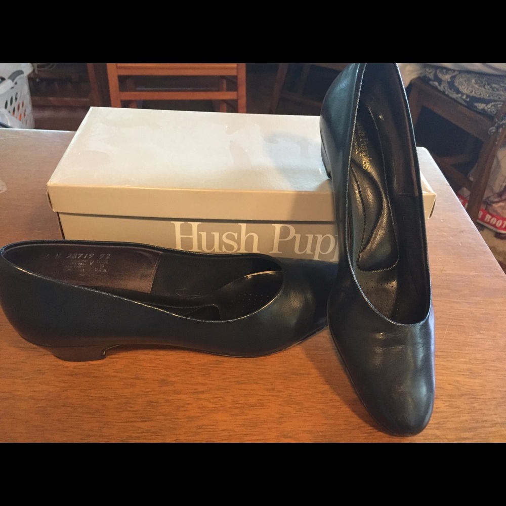 Hush Puppies Angel II in Navy SM Heel Slip-On 8.5